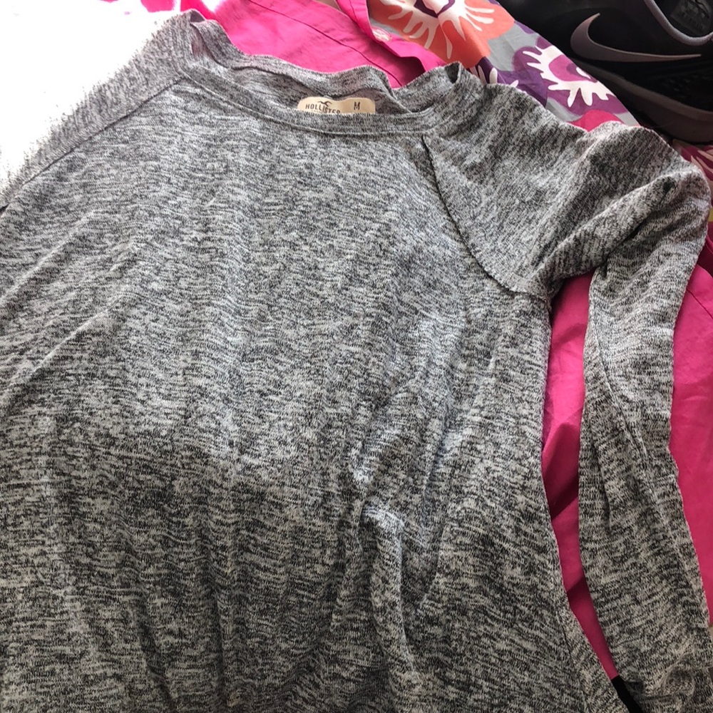 Hollister top